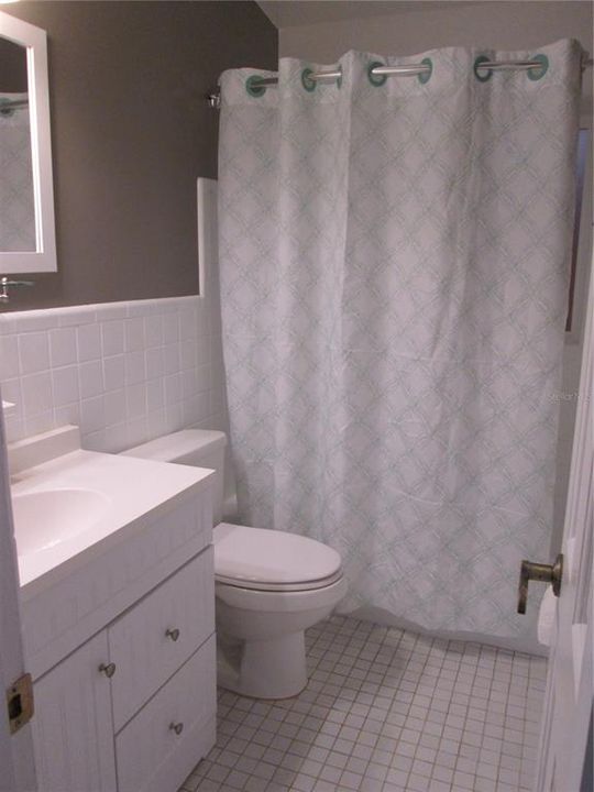 Active With Contract: $2,049 (3 beds, 1 baths, 1381 Square Feet)