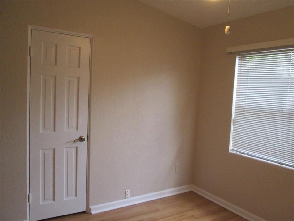 Active With Contract: $2,049 (3 beds, 1 baths, 1381 Square Feet)