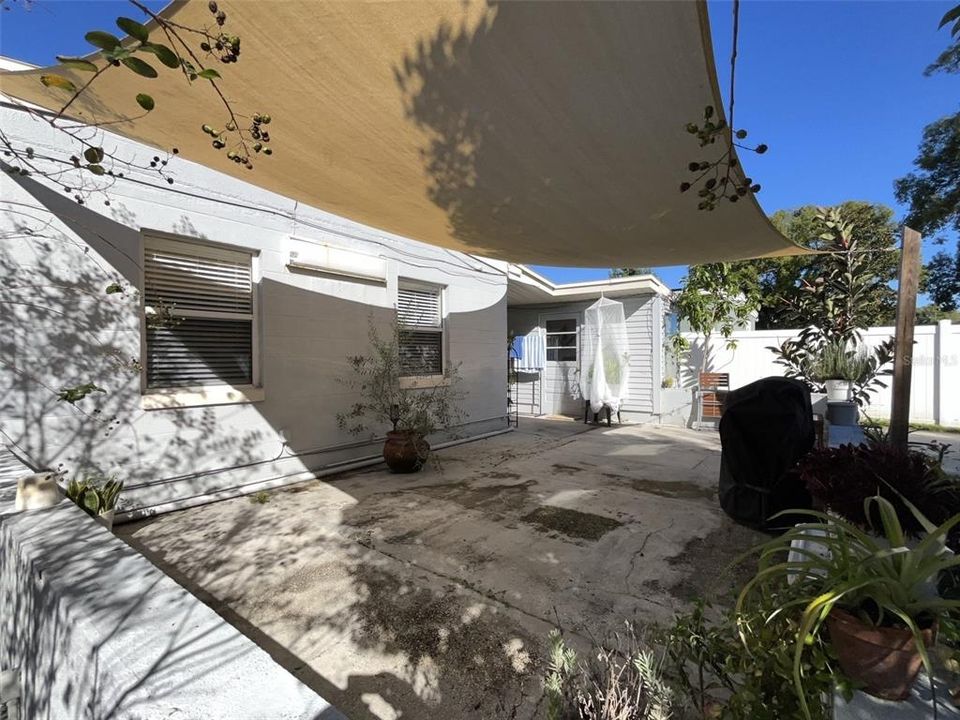 Active With Contract: $2,049 (3 beds, 1 baths, 1381 Square Feet)