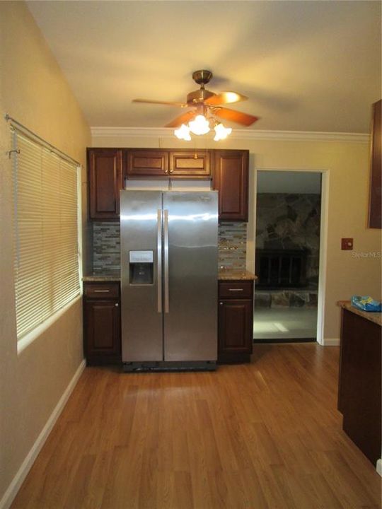 Active With Contract: $2,049 (3 beds, 1 baths, 1381 Square Feet)