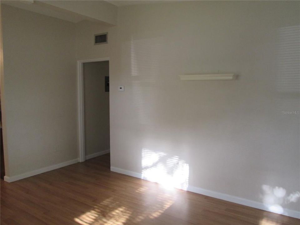 Active With Contract: $2,049 (3 beds, 1 baths, 1381 Square Feet)