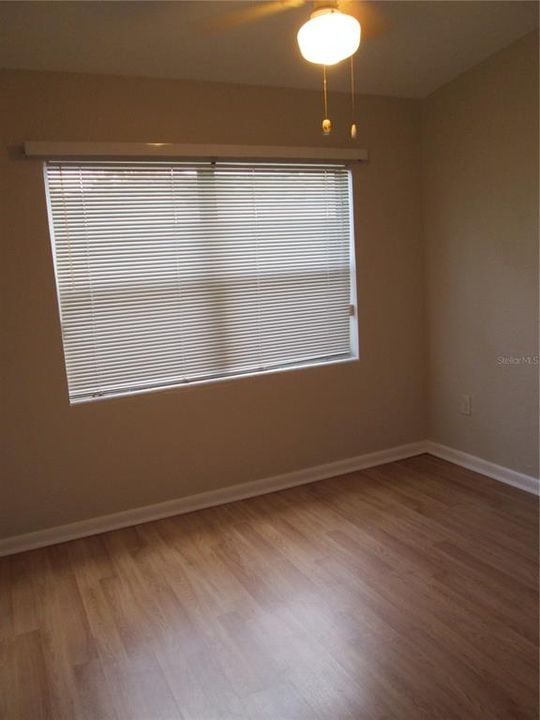 Active With Contract: $2,049 (3 beds, 1 baths, 1381 Square Feet)