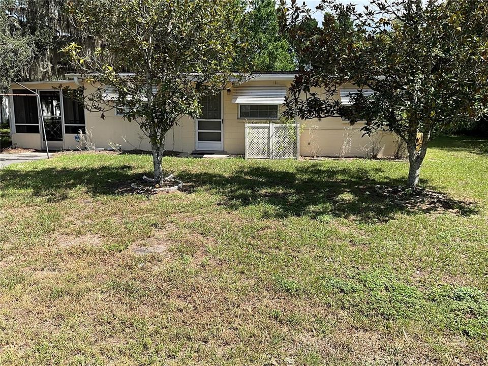 最近售出: $89,800 (1 贝兹, 1 浴室, 862 平方英尺)