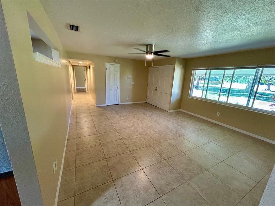 For Rent: $3,100 (4 beds, 3 baths, 2444 Square Feet)