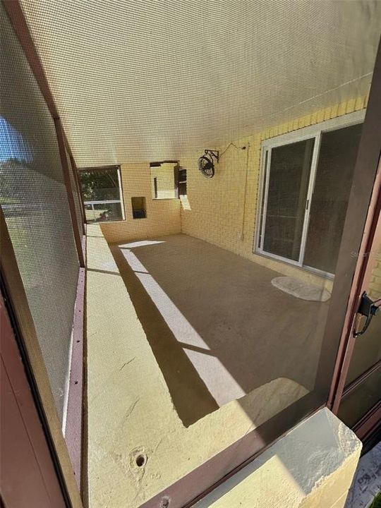 For Rent: $3,100 (4 beds, 3 baths, 2444 Square Feet)