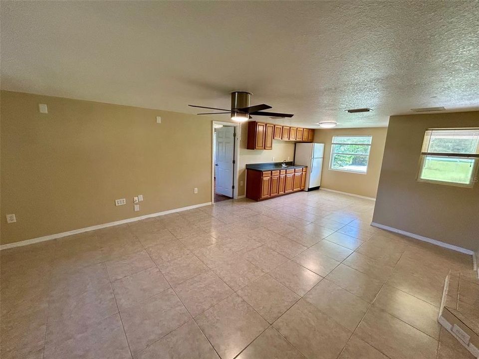 For Rent: $3,100 (4 beds, 3 baths, 2444 Square Feet)