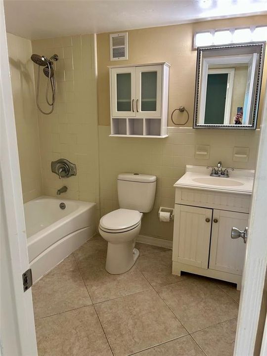 For Rent: $3,100 (4 beds, 3 baths, 2444 Square Feet)