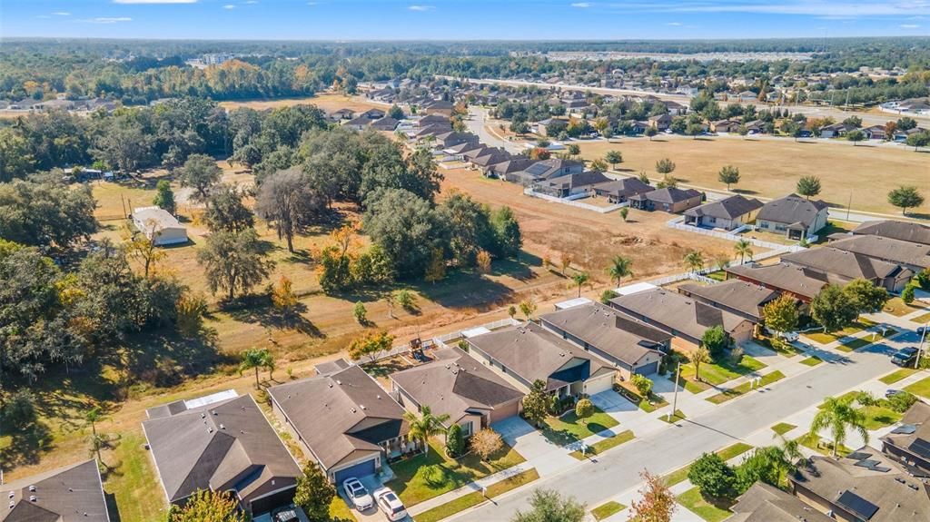 На продажу: $298,500 (3 спален, 2 ванн, 1443 Квадратных фут)