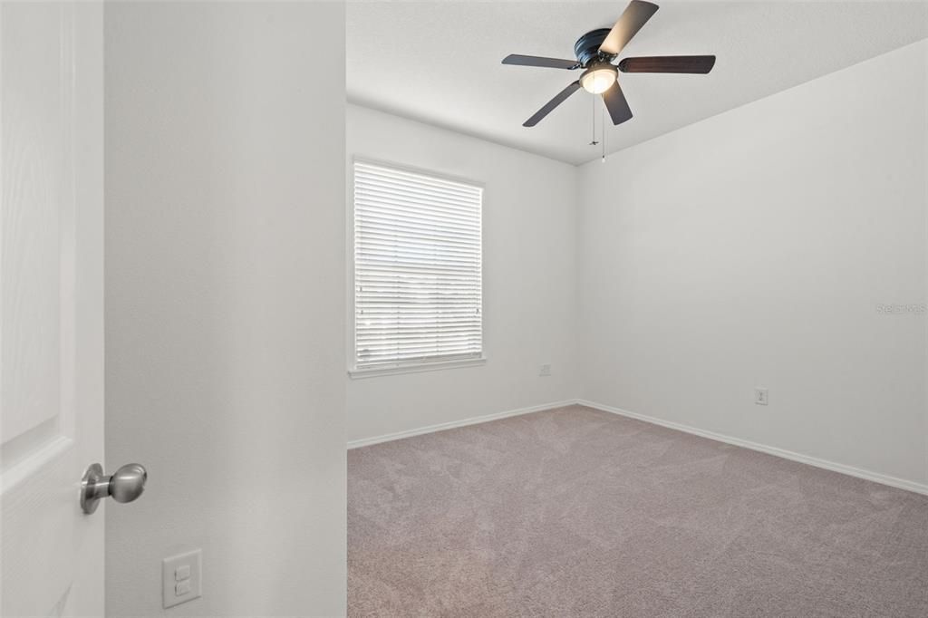 На продажу: $298,500 (3 спален, 2 ванн, 1443 Квадратных фут)