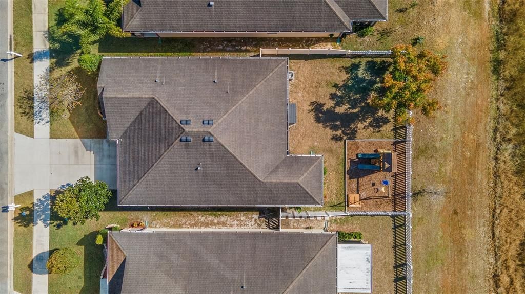 На продажу: $298,500 (3 спален, 2 ванн, 1443 Квадратных фут)