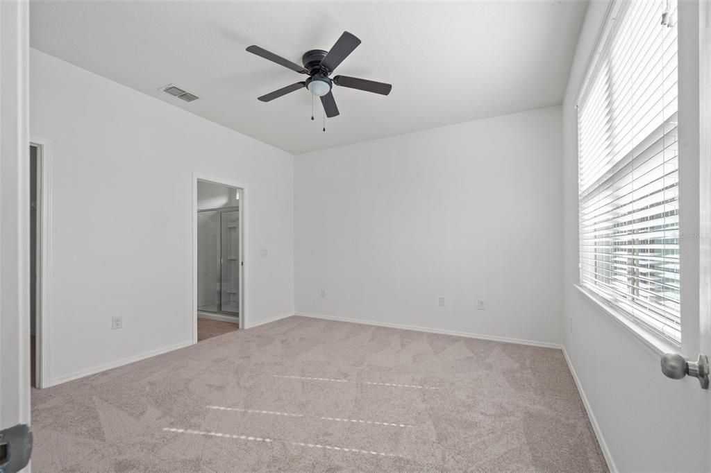 На продажу: $298,500 (3 спален, 2 ванн, 1443 Квадратных фут)