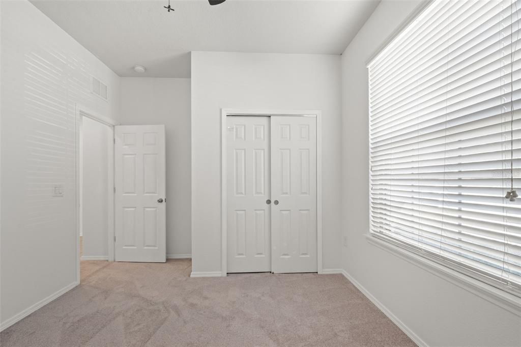 На продажу: $298,500 (3 спален, 2 ванн, 1443 Квадратных фут)