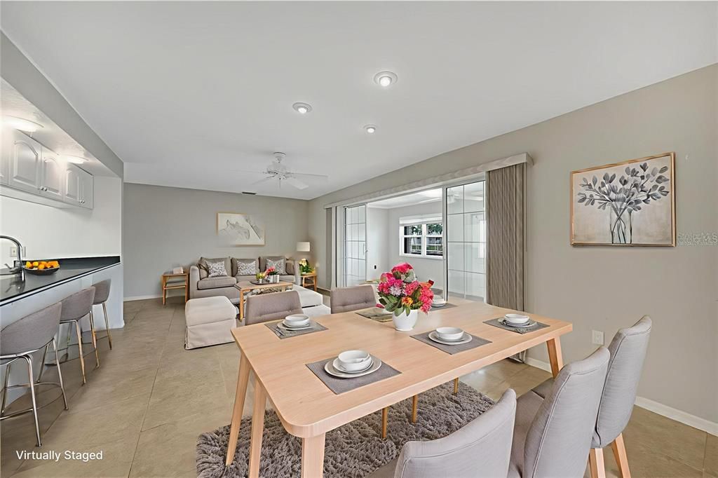 En Venta: $550,000 (4 camas, 3 baños, 2273 Pies cuadrados)