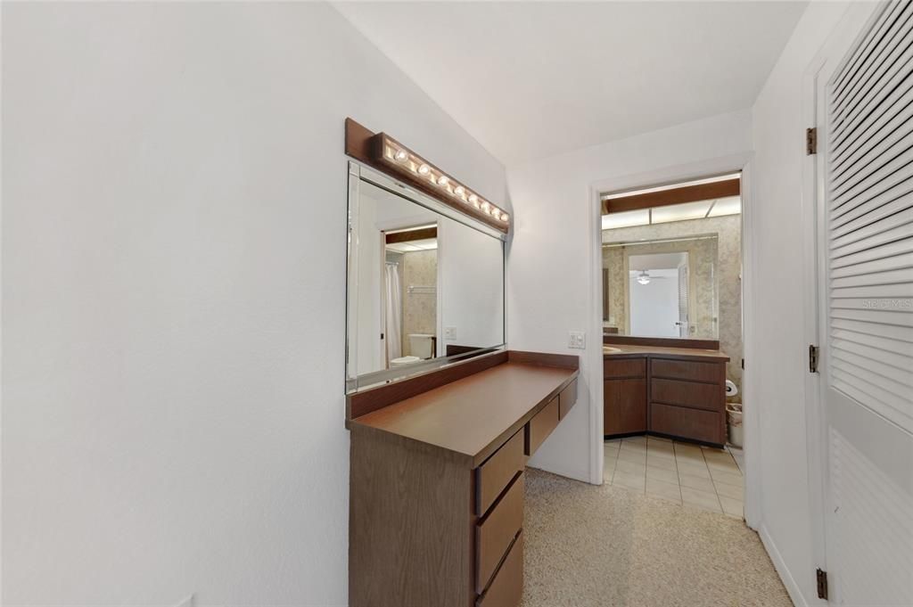 En Venta: $550,000 (4 camas, 3 baños, 2273 Pies cuadrados)