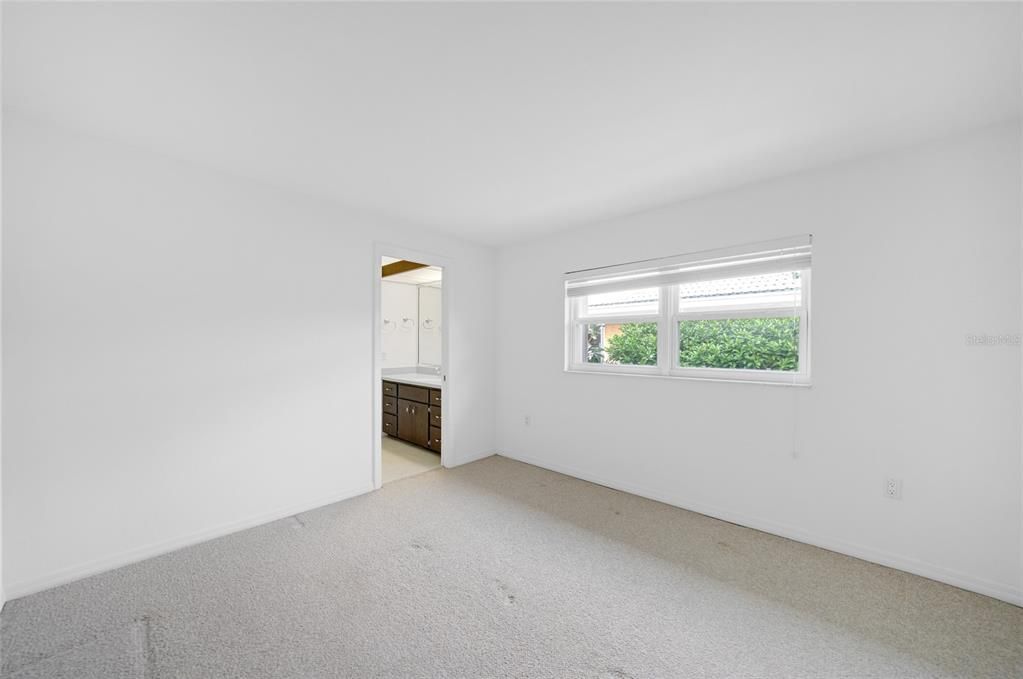 En Venta: $550,000 (4 camas, 3 baños, 2273 Pies cuadrados)