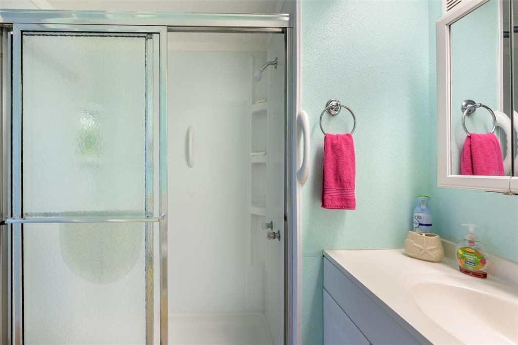 For Sale: $115,000 (1 beds, 1 baths, 624 Square Feet)