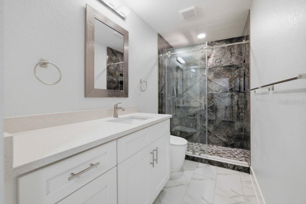 For Sale: $305,000 (3 beds, 2 baths, 1531 Square Feet)