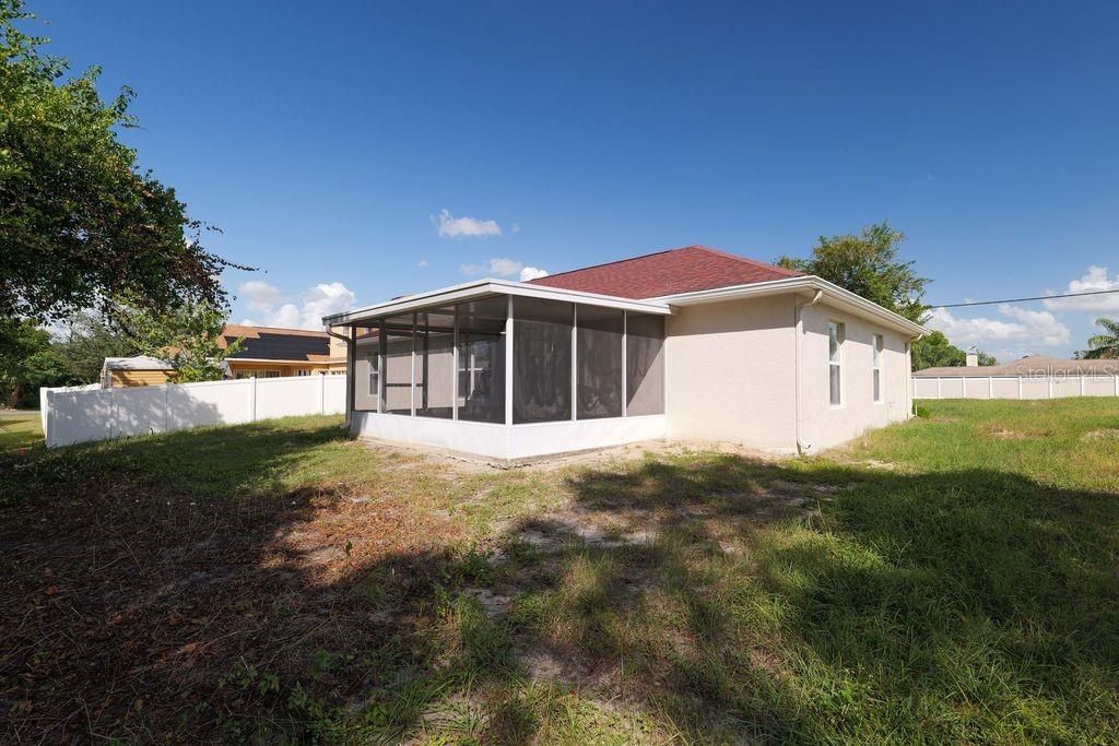 For Sale: $305,000 (3 beds, 2 baths, 1531 Square Feet)