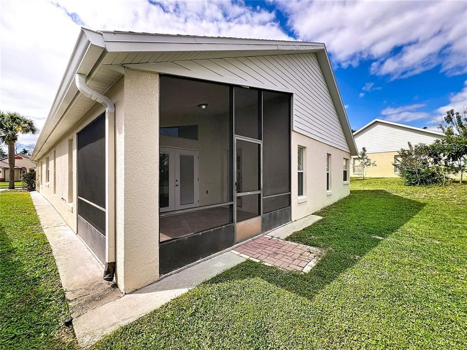 Active With Contract: $364,500 (4 beds, 2 baths, 2095 Square Feet)