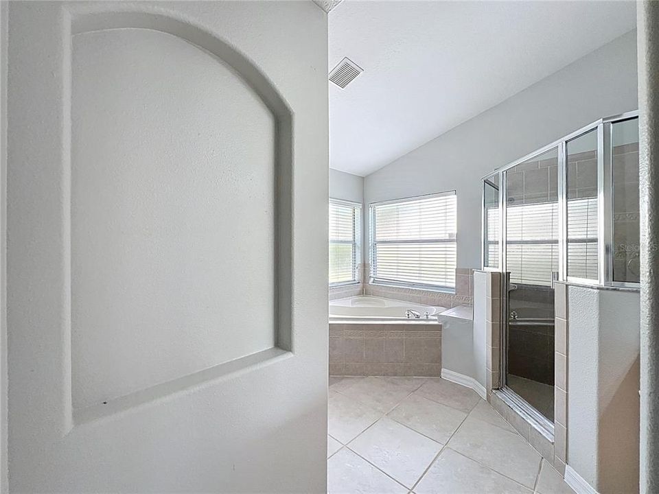 Active With Contract: $364,500 (4 beds, 2 baths, 2095 Square Feet)