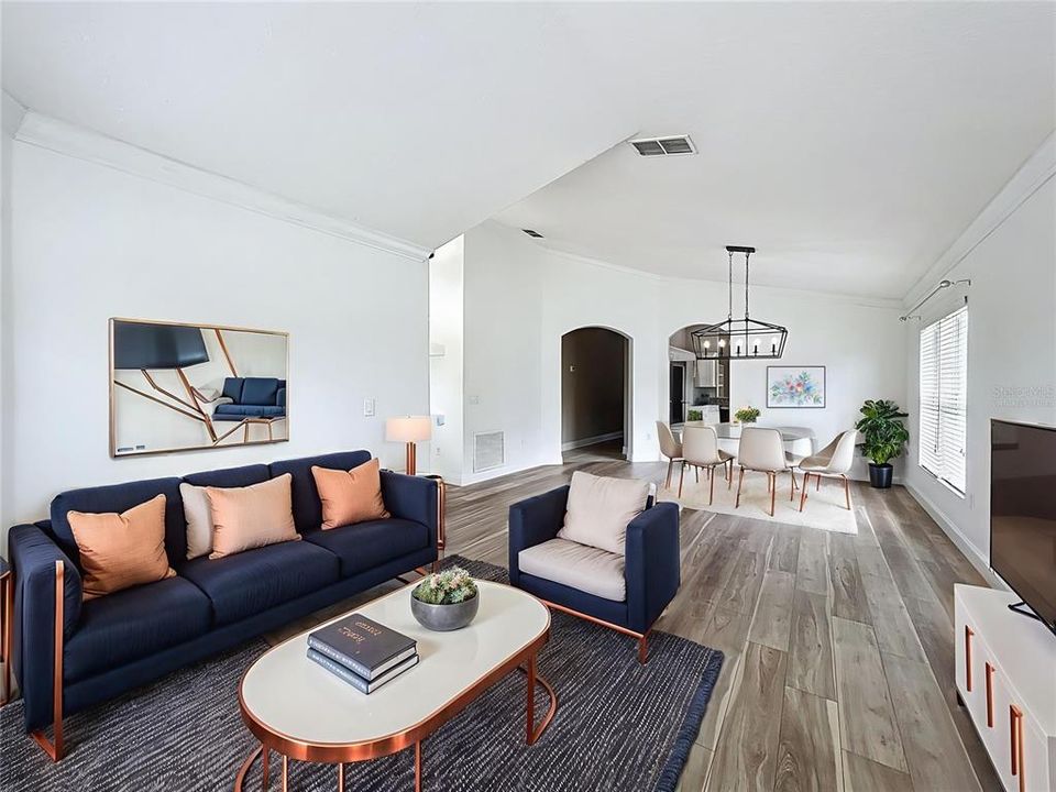 Active With Contract: $364,500 (4 beds, 2 baths, 2095 Square Feet)