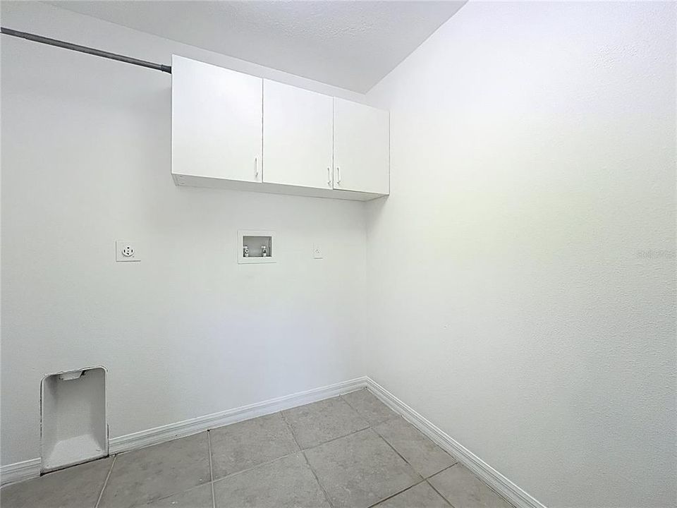 Active With Contract: $364,500 (4 beds, 2 baths, 2095 Square Feet)