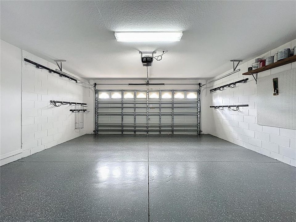 Active With Contract: $364,500 (4 beds, 2 baths, 2095 Square Feet)