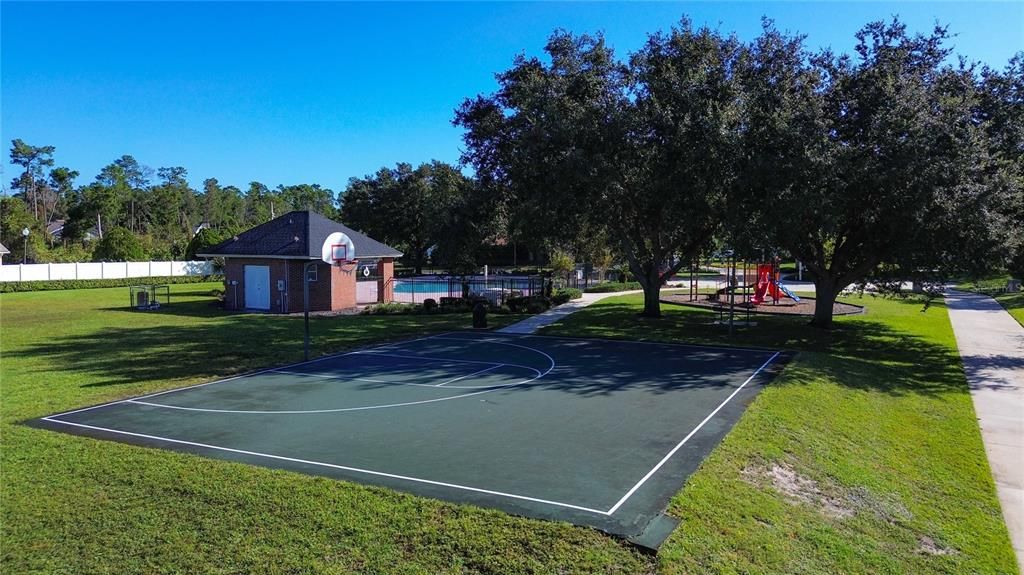 Active With Contract: $364,500 (4 beds, 2 baths, 2095 Square Feet)