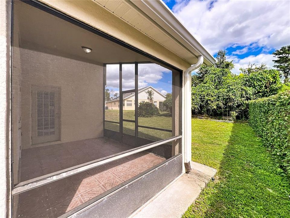 Active With Contract: $364,500 (4 beds, 2 baths, 2095 Square Feet)