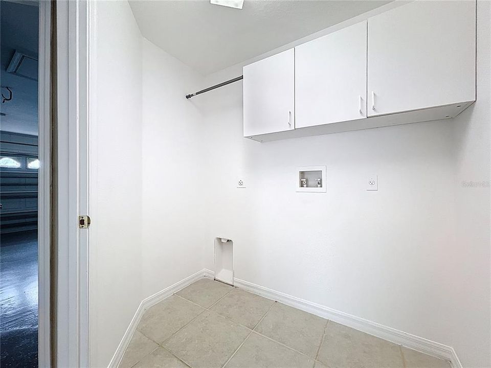 Active With Contract: $364,500 (4 beds, 2 baths, 2095 Square Feet)