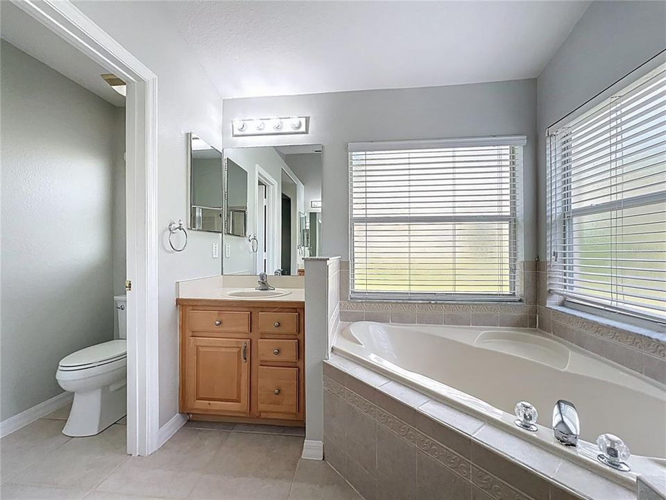 Active With Contract: $364,500 (4 beds, 2 baths, 2095 Square Feet)