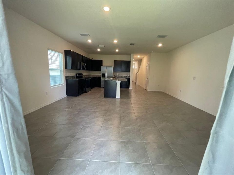 出租: $2,000 (3 贝兹, 2 浴室, 1785 平方英尺)