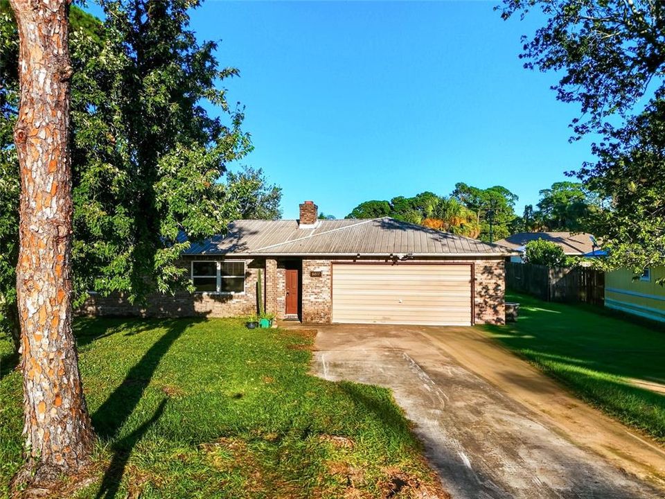 Недавно продано: $249,900 (3 спален, 2 ванн, 1346 Квадратных фут)