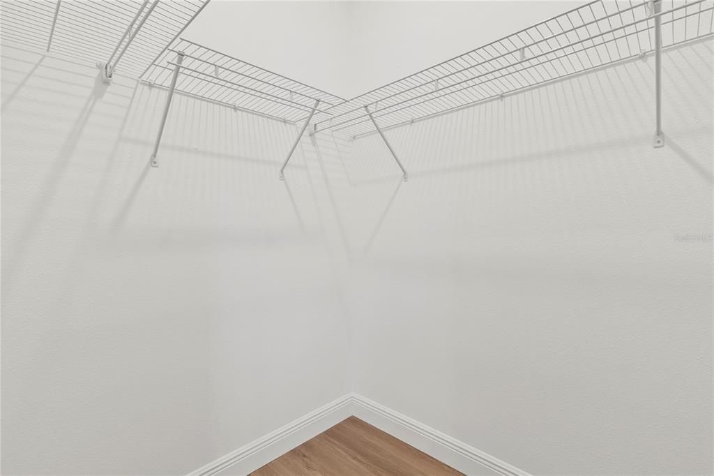 For Sale: $290,000 (4 beds, 2 baths, 1580 Square Feet)