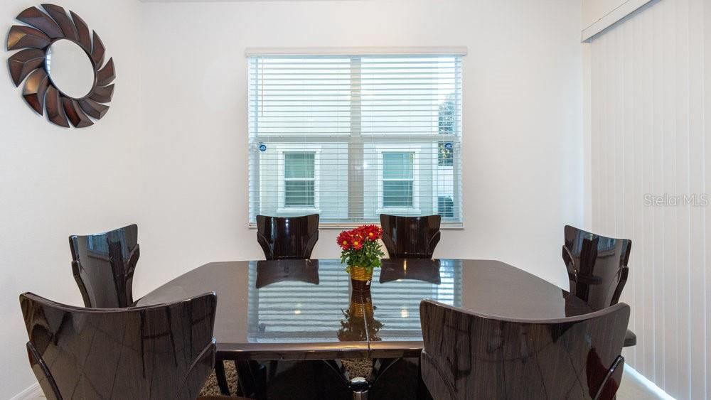 待售: $323,000 (3 贝兹, 2 浴室, 1703 平方英尺)