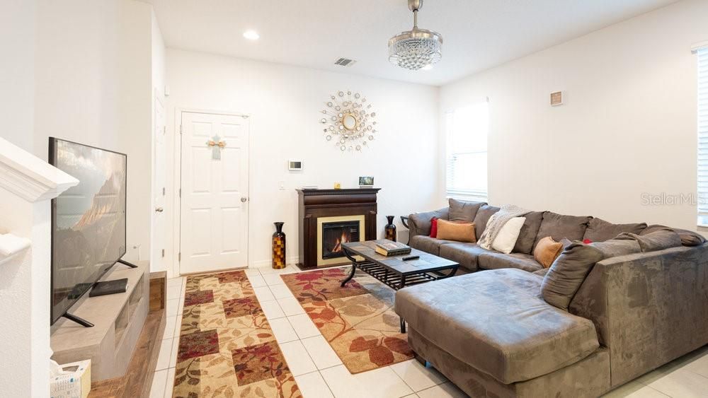 待售: $323,000 (3 贝兹, 2 浴室, 1703 平方英尺)