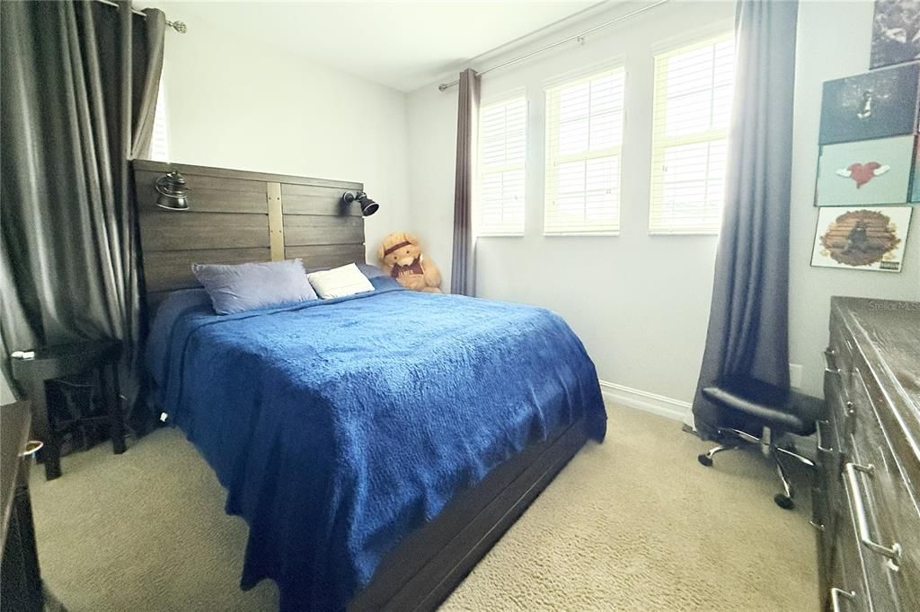 На продажу: $500,000 (3 спален, 2 ванн, 2402 Квадратных фут)