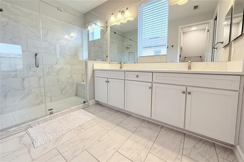 На продажу: $500,000 (3 спален, 2 ванн, 2402 Квадратных фут)