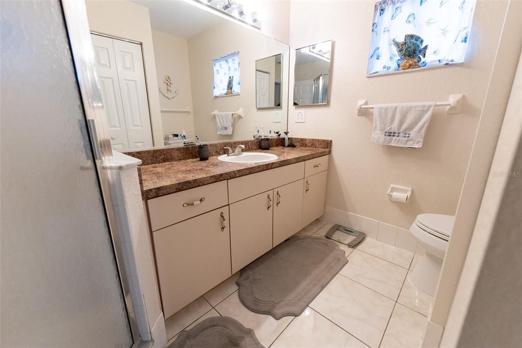 For Sale: $279,900 (2 beds, 2 baths, 1672 Square Feet)