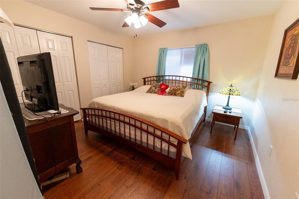 For Sale: $279,900 (2 beds, 2 baths, 1672 Square Feet)