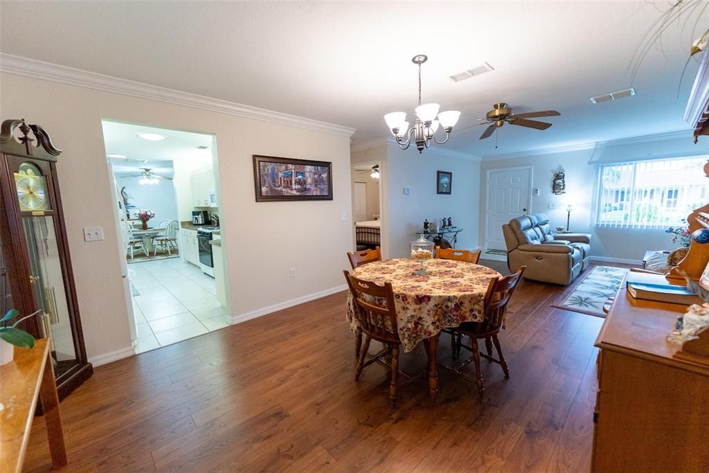 For Sale: $279,900 (2 beds, 2 baths, 1672 Square Feet)