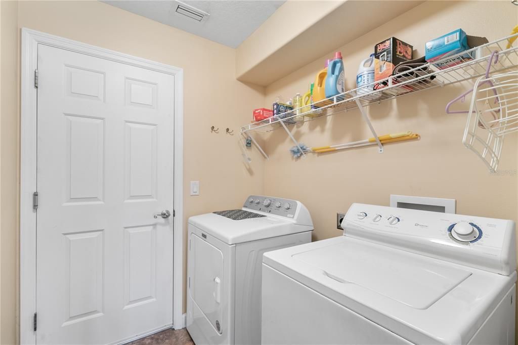 待售: $437,000 (3 贝兹, 2 浴室, 1671 平方英尺)