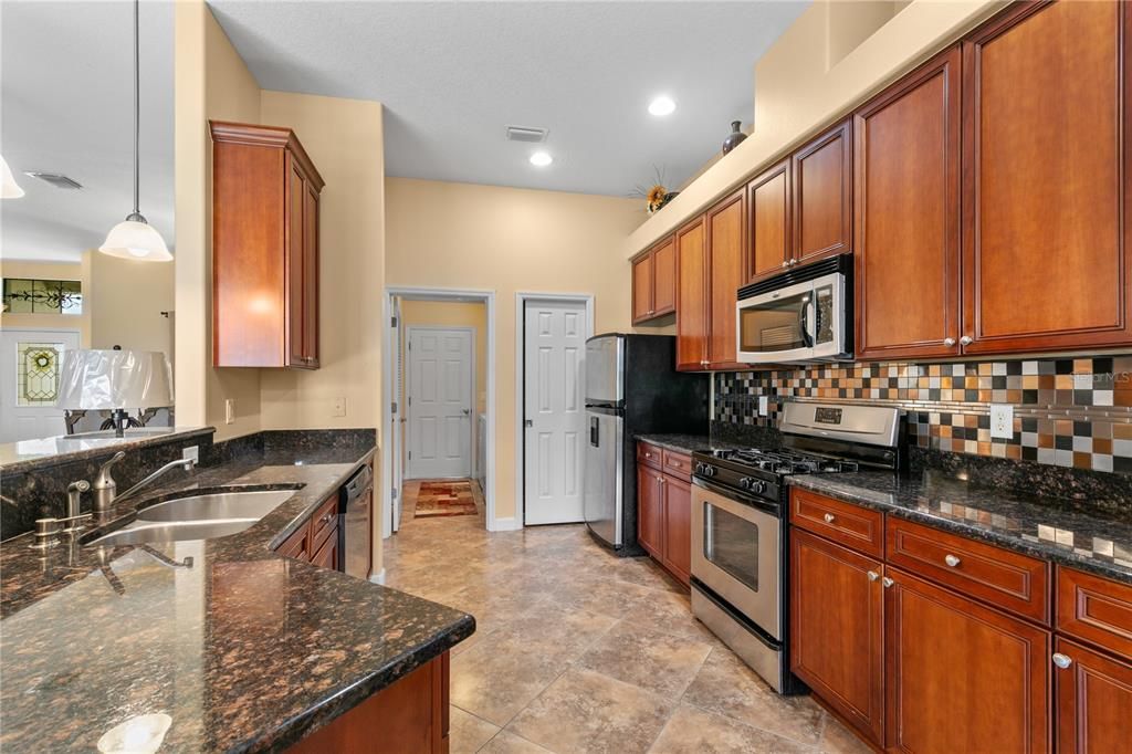 待售: $437,000 (3 贝兹, 2 浴室, 1671 平方英尺)