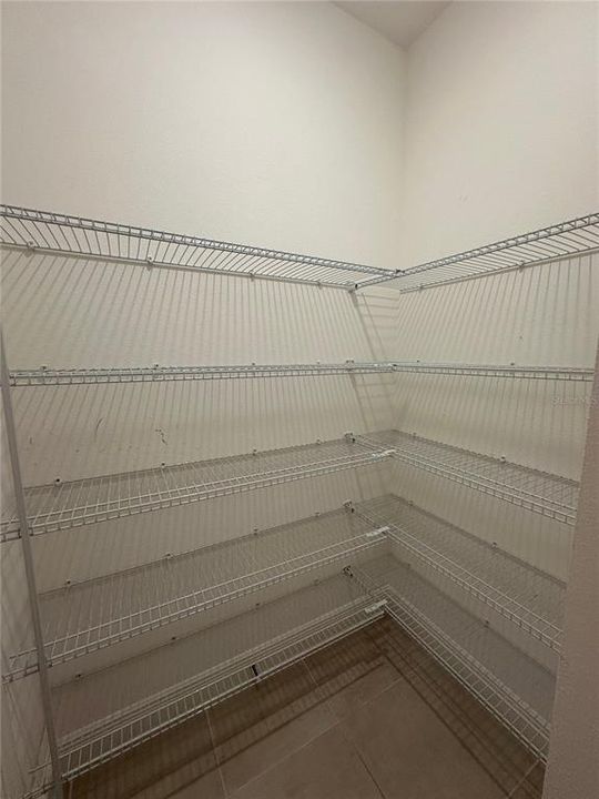 待售: $470,000 (4 贝兹, 2 浴室, 2580 平方英尺)