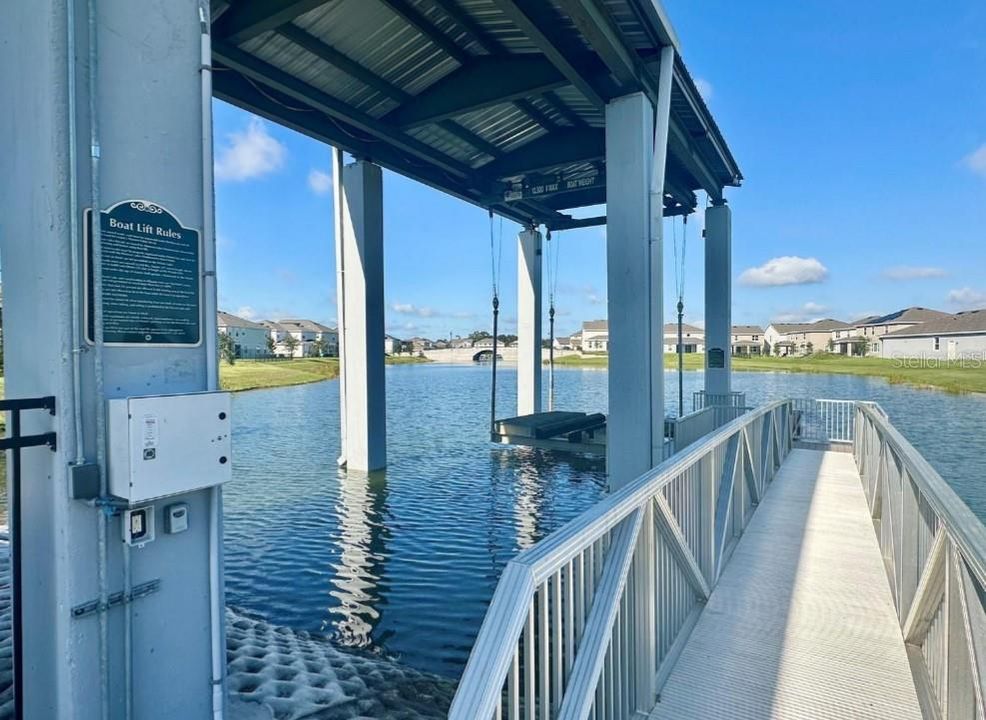 待售: $470,000 (4 贝兹, 2 浴室, 2580 平方英尺)