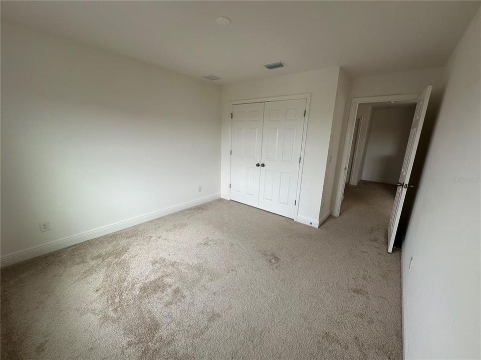 待售: $470,000 (4 贝兹, 2 浴室, 2580 平方英尺)