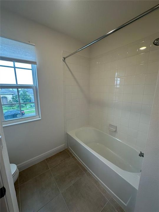 待售: $470,000 (4 贝兹, 2 浴室, 2580 平方英尺)