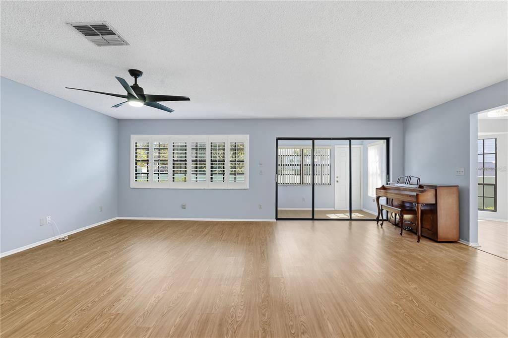 En Venta: $310,000 (2 camas, 2 baños, 1230 Pies cuadrados)