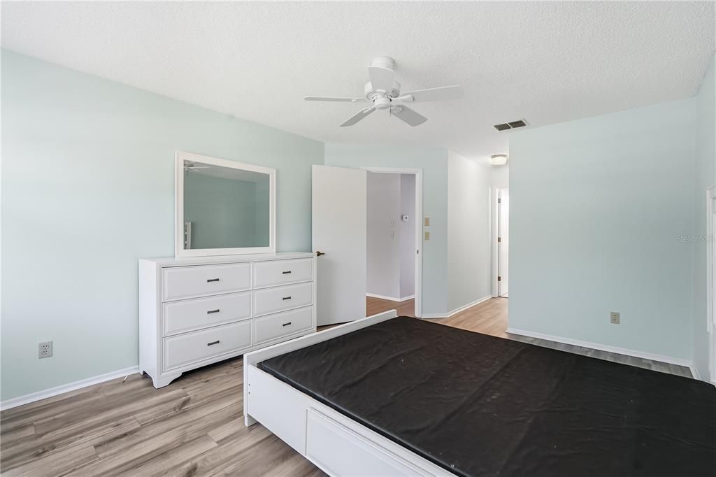 En Venta: $310,000 (2 camas, 2 baños, 1230 Pies cuadrados)