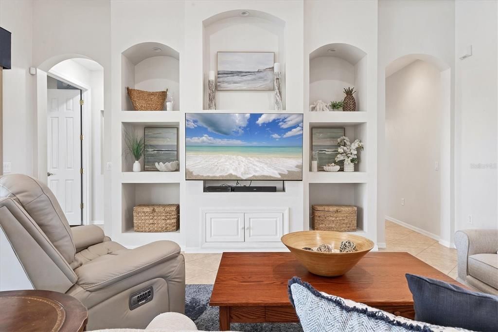 待售: $695,000 (3 贝兹, 2 浴室, 2134 平方英尺)